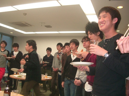 新寮生歓迎会の様子