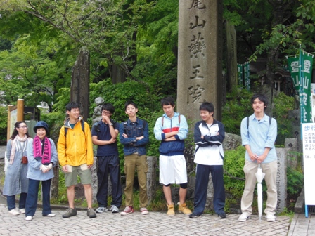 高尾山ハイキングの様子