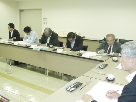 役員会の様子2
