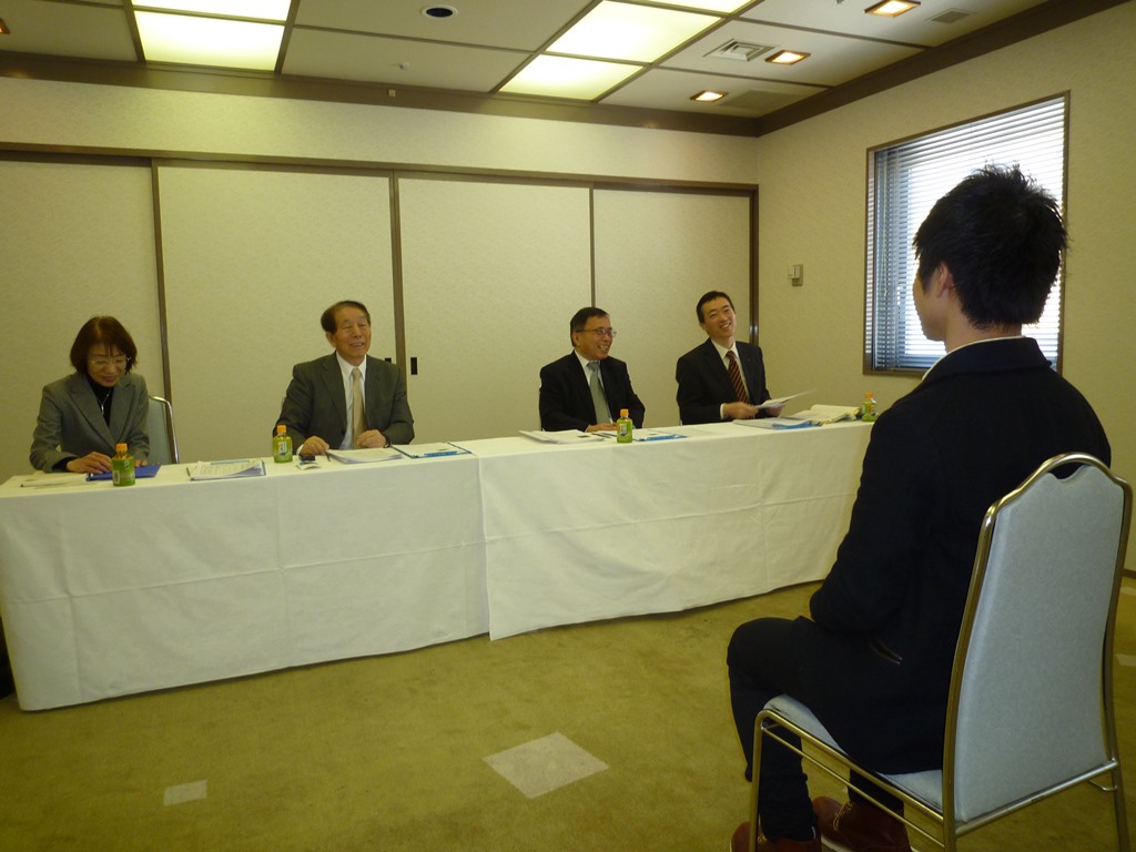 入寮選考の様子