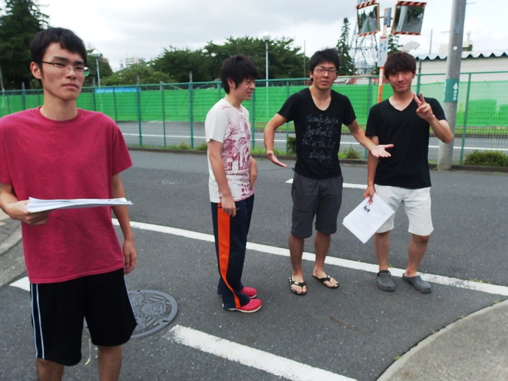 チラシ配りの様子2