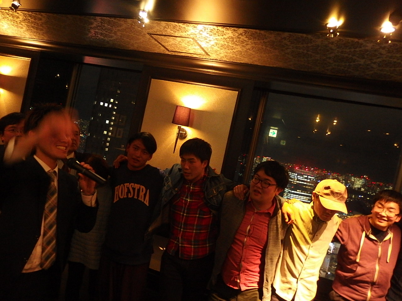 寮歌斉唱の様子