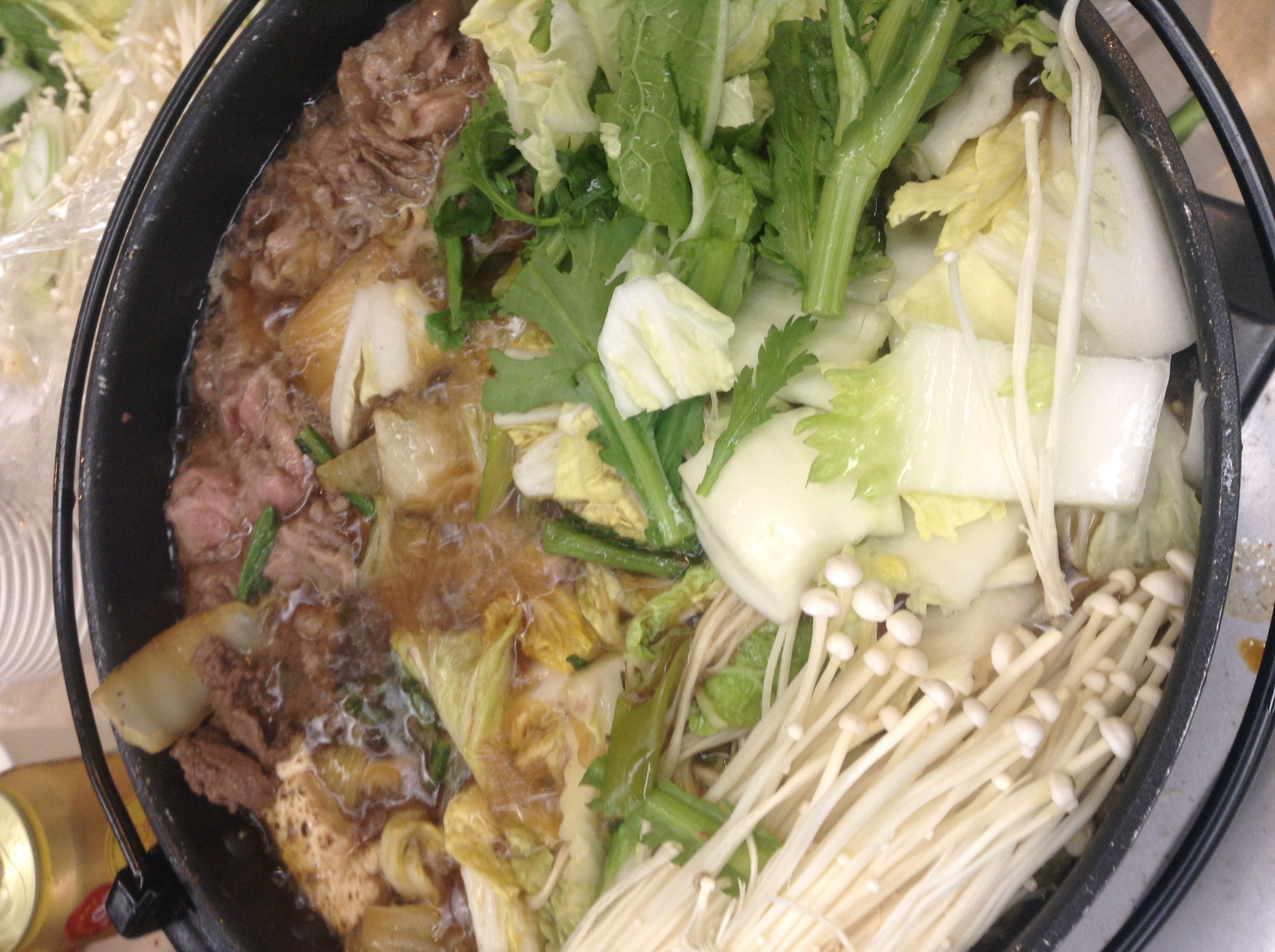 すき焼きを楽しむ