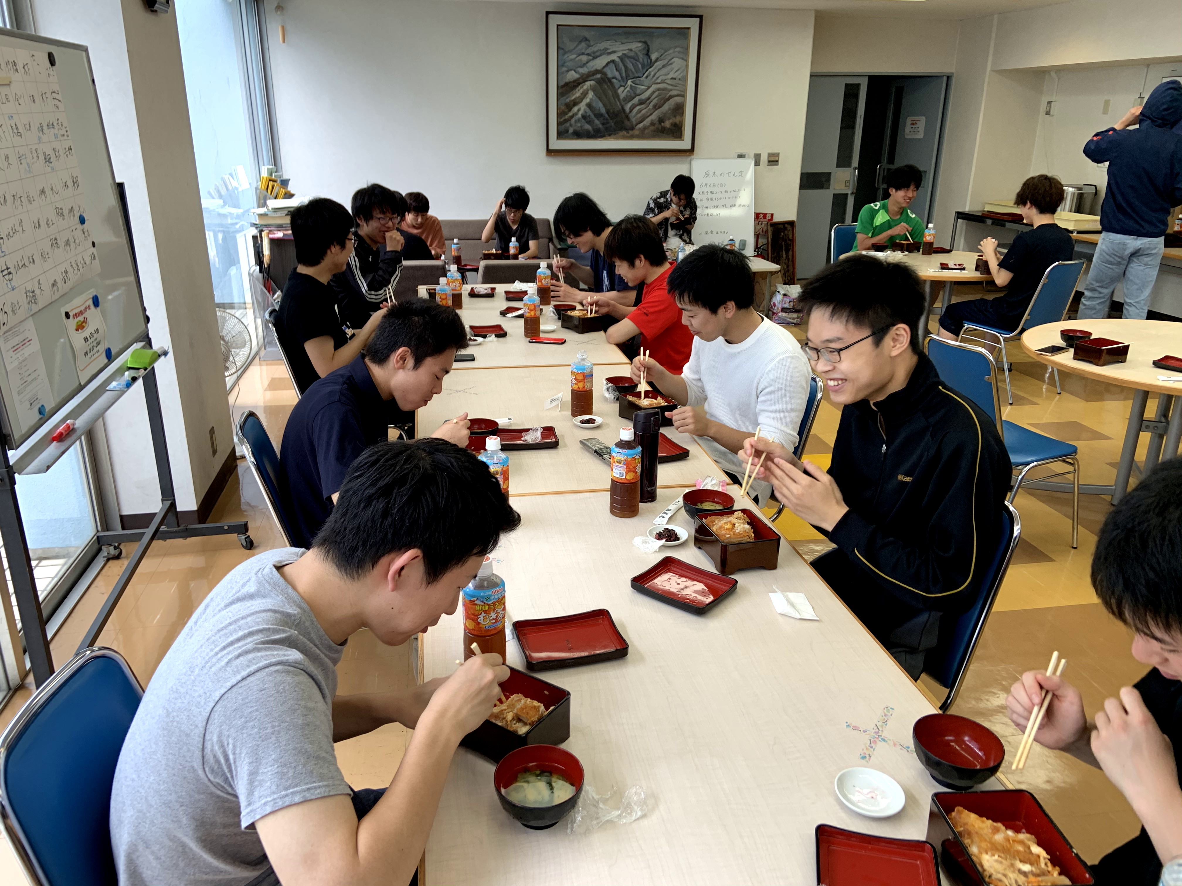 ふるまわれたカツ丼