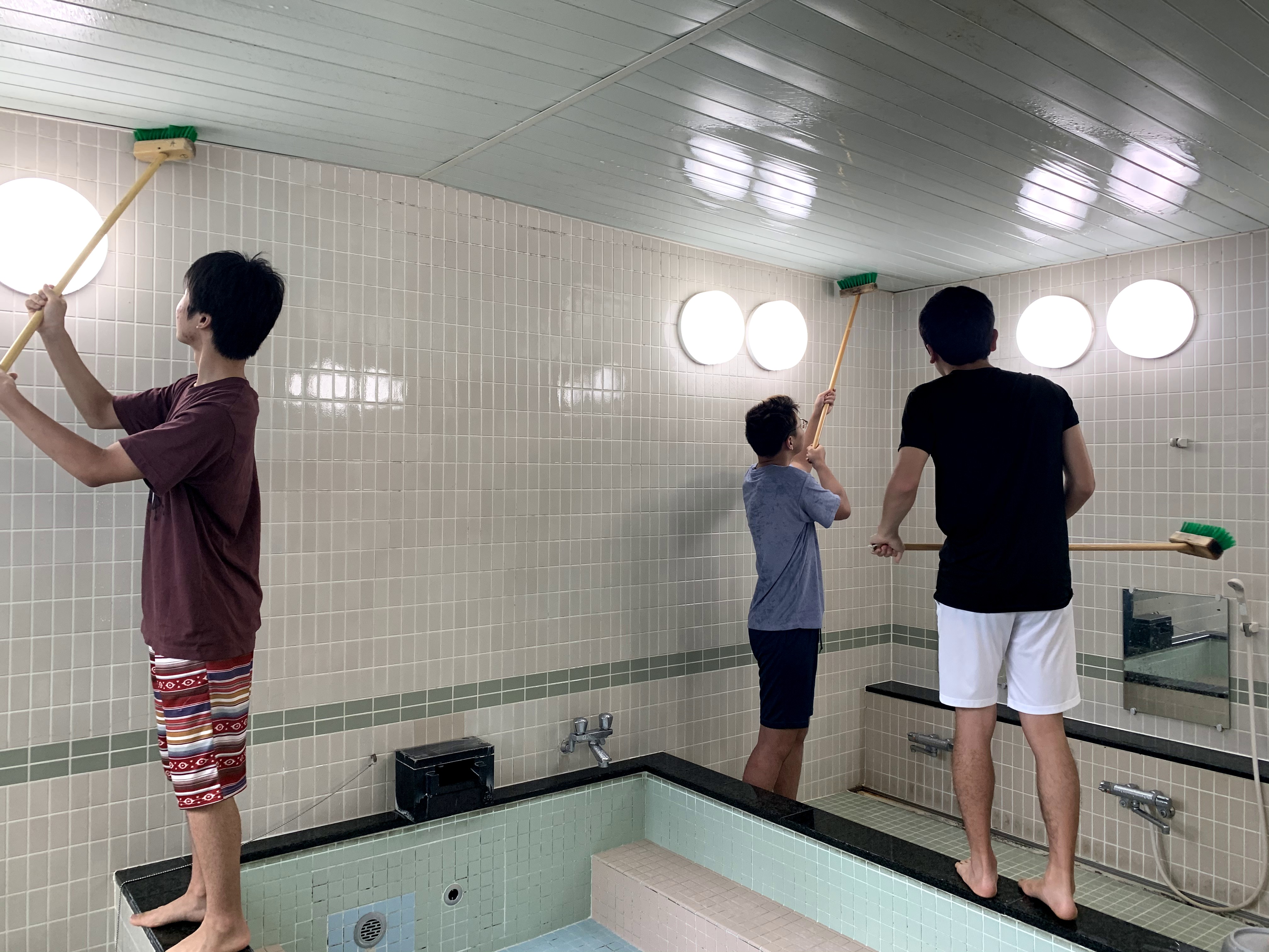 風呂掃除の様子