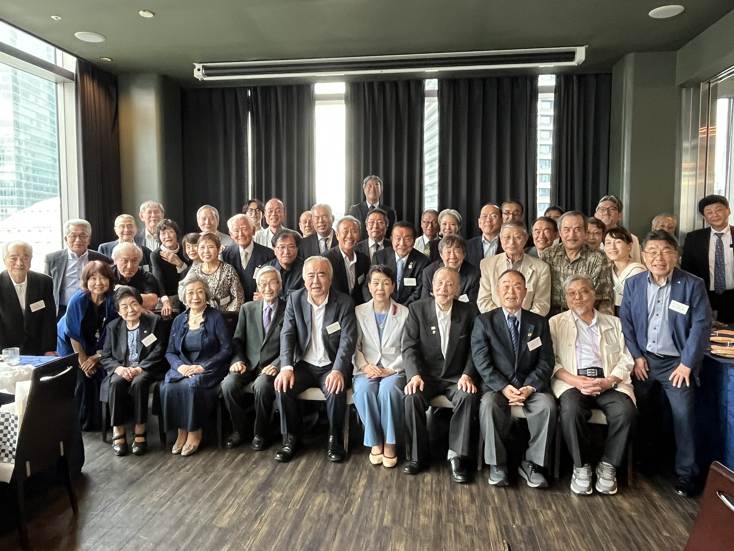 第79回東京小杉会総会・懇親会の参加者の集合写真
